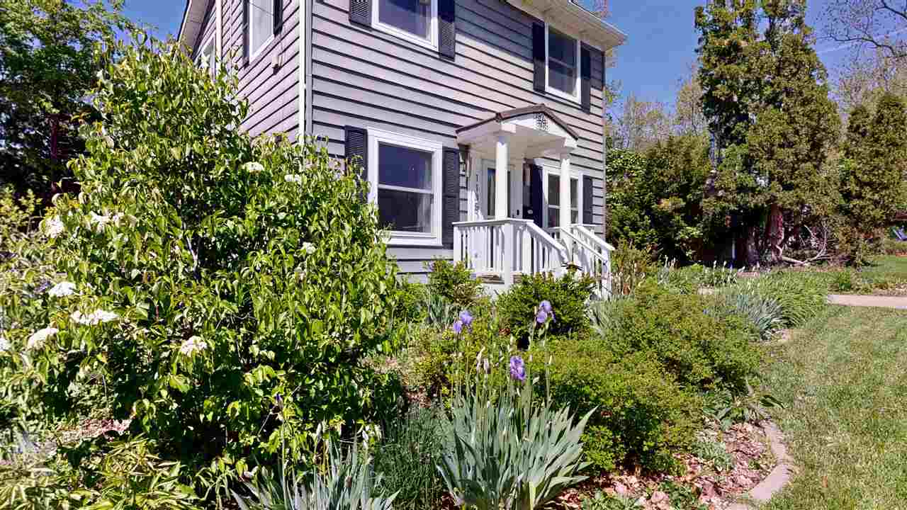 1135 Howell Street Iowa City IA 52240