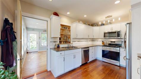 1135 Howell Street Iowa City IA 52240