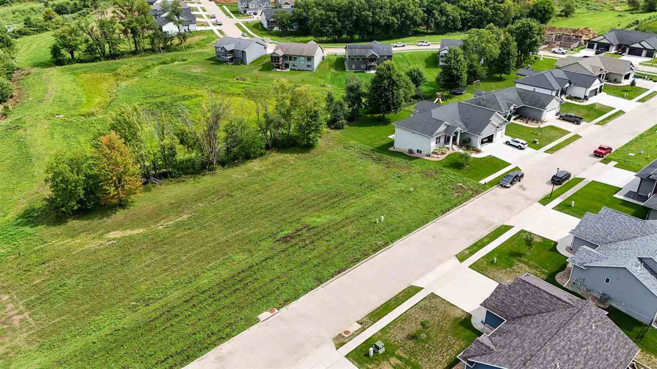 1735 Parkland Drive Ely IA 52227