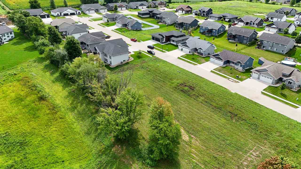 1735 Parkland Drive Ely IA 52227