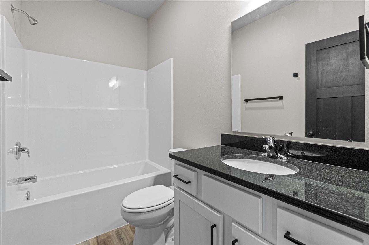 2015 Suttner Drive North Liberty IA 52317