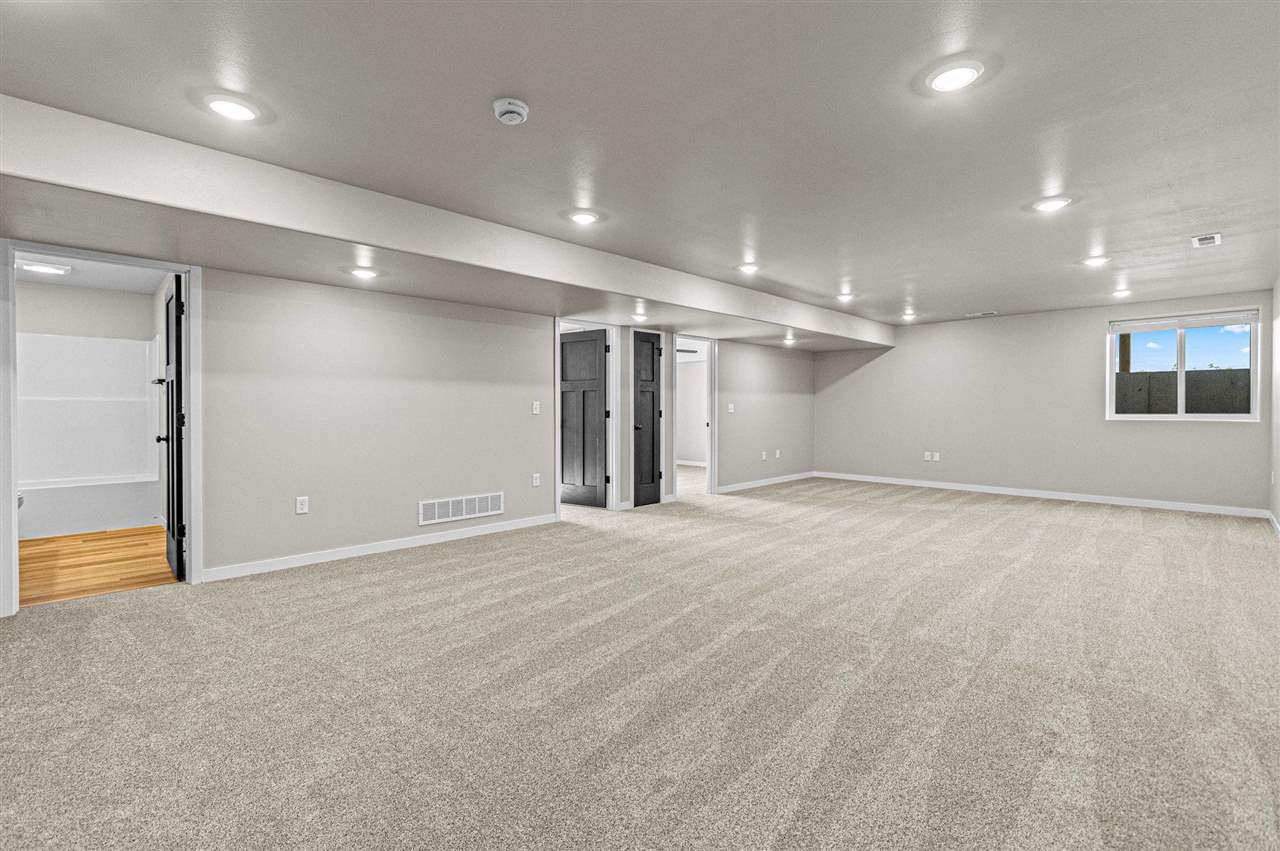 2015 Suttner Drive North Liberty IA 52317