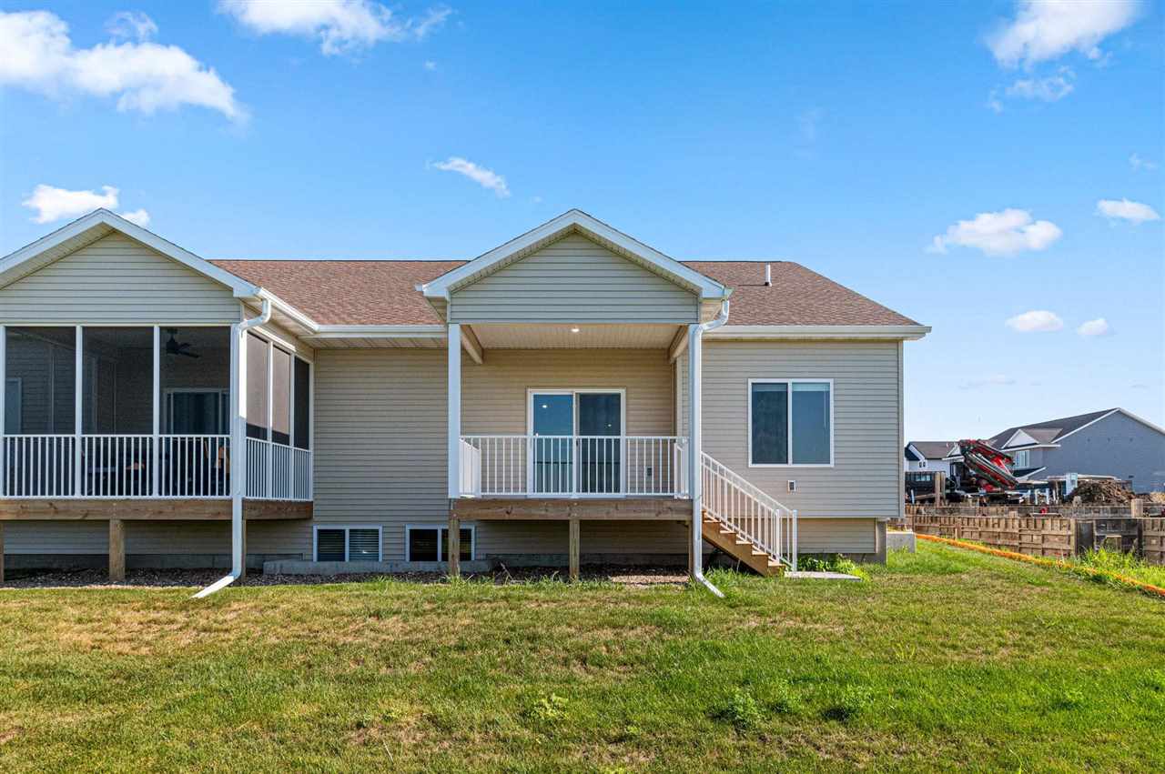 2015 Suttner Drive North Liberty IA 52317