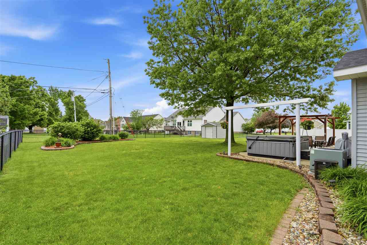 1415 Lyndhurst Drive Hiawatha IA 52233