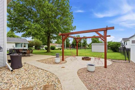 1415 Lyndhurst Drive Hiawatha IA 52233
