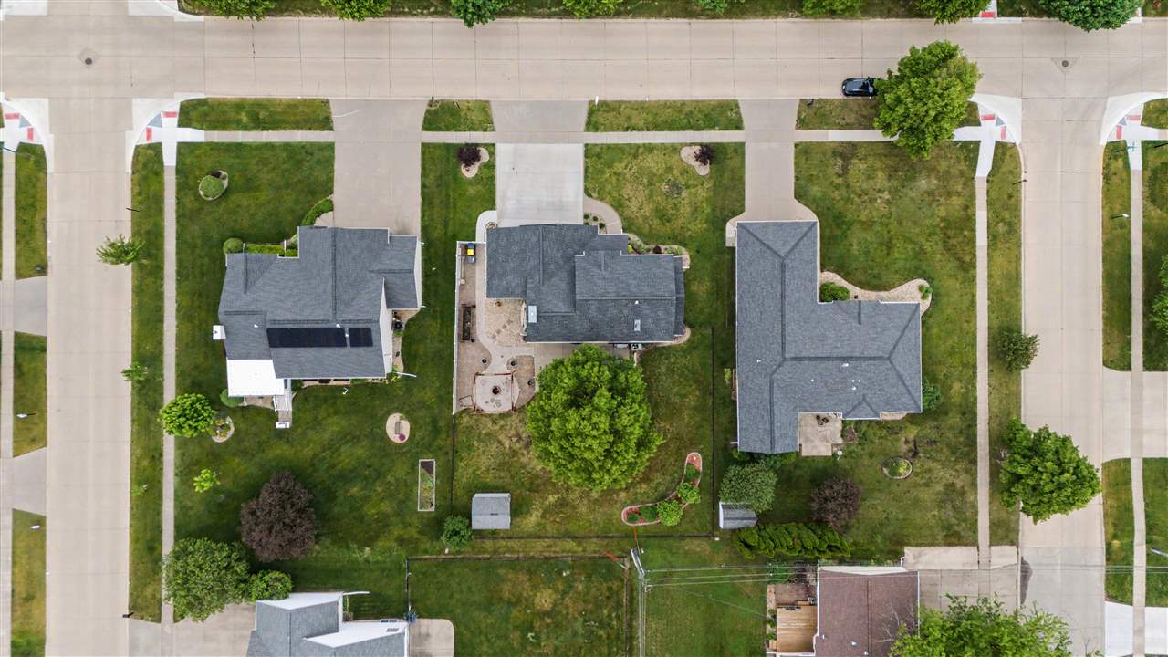 1415 Lyndhurst Drive Hiawatha IA 52233