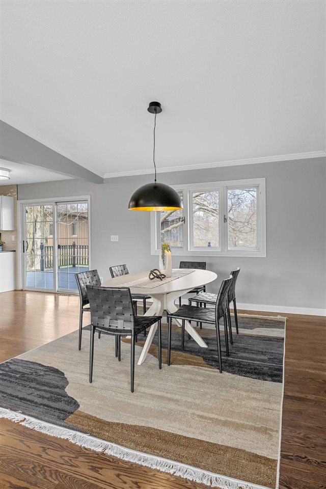 22 Fairview Knoll NE Iowa City IA 52240