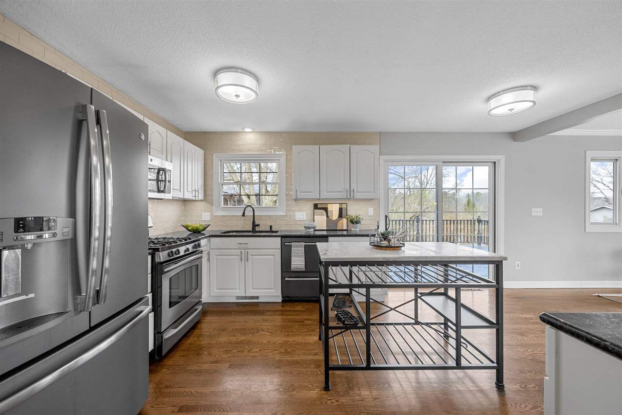 22 Fairview Knoll NE Iowa City IA 52240