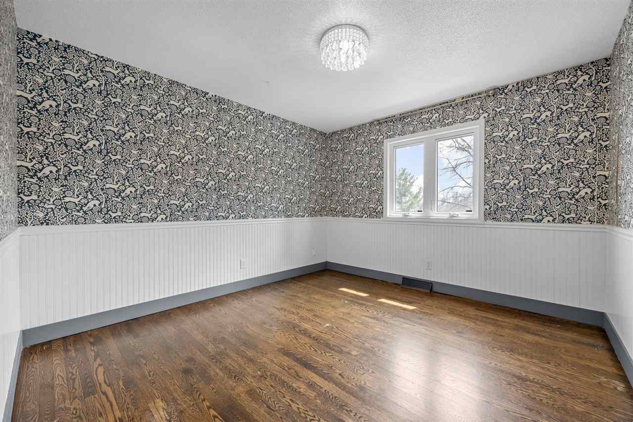 22 Fairview Knoll NE Iowa City IA 52240