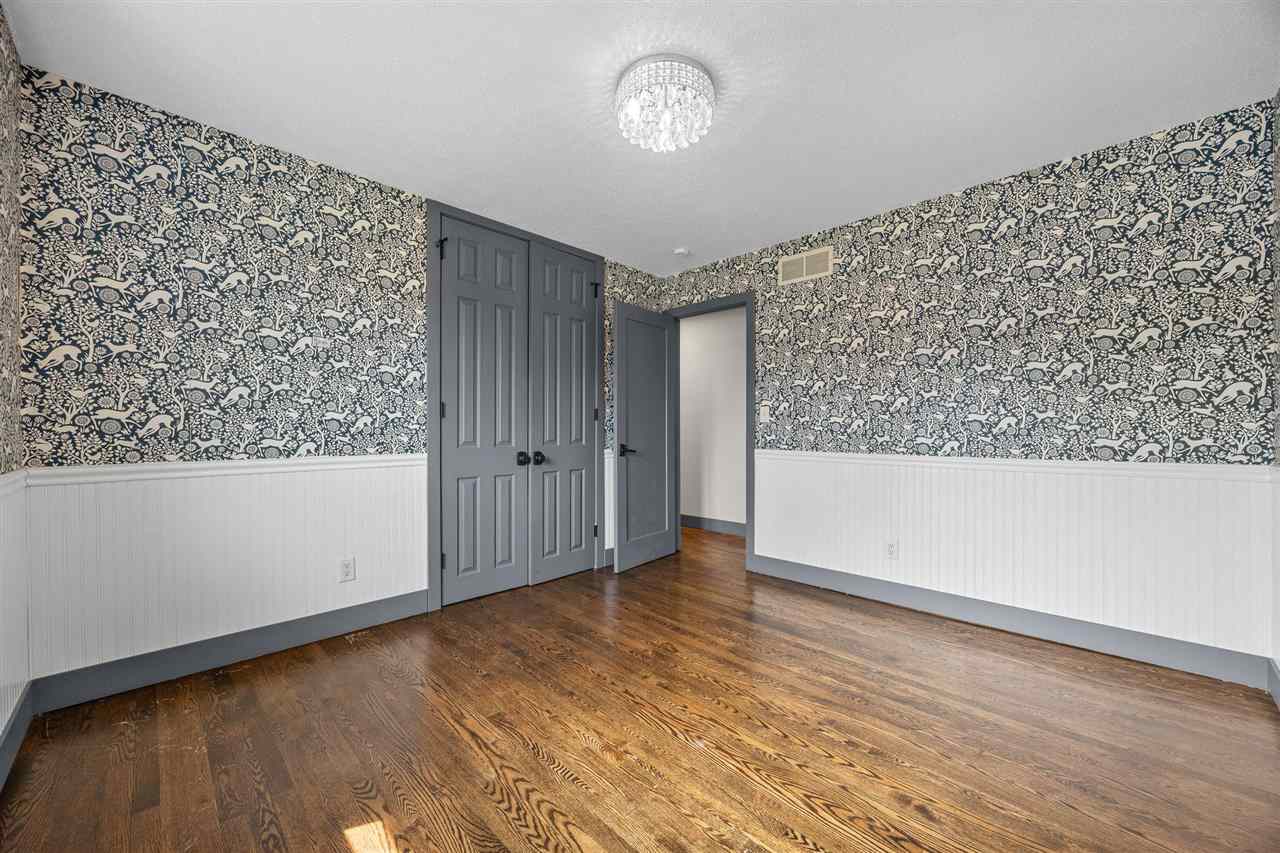 22 Fairview Knoll NE Iowa City IA 52240