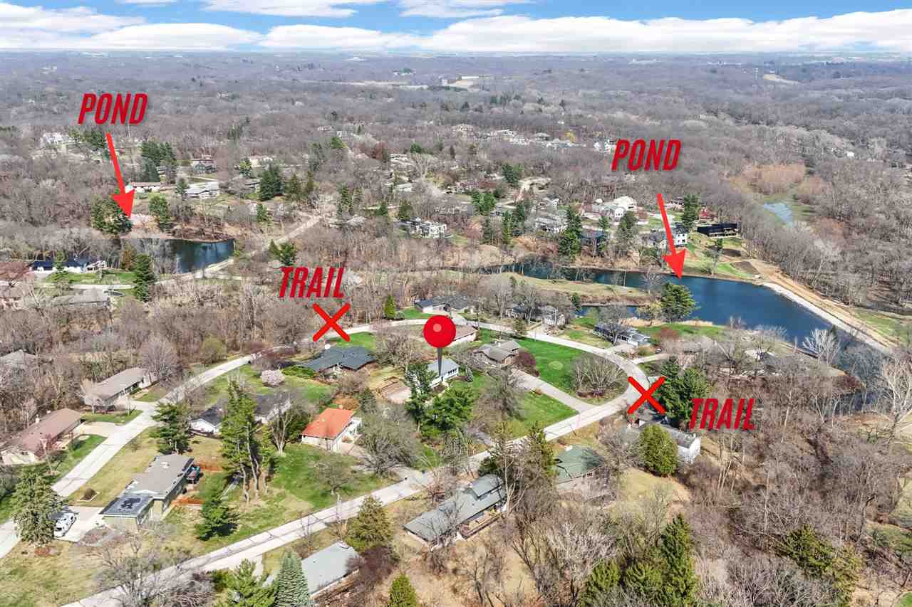 22 Fairview Knoll NE Iowa City IA 52240