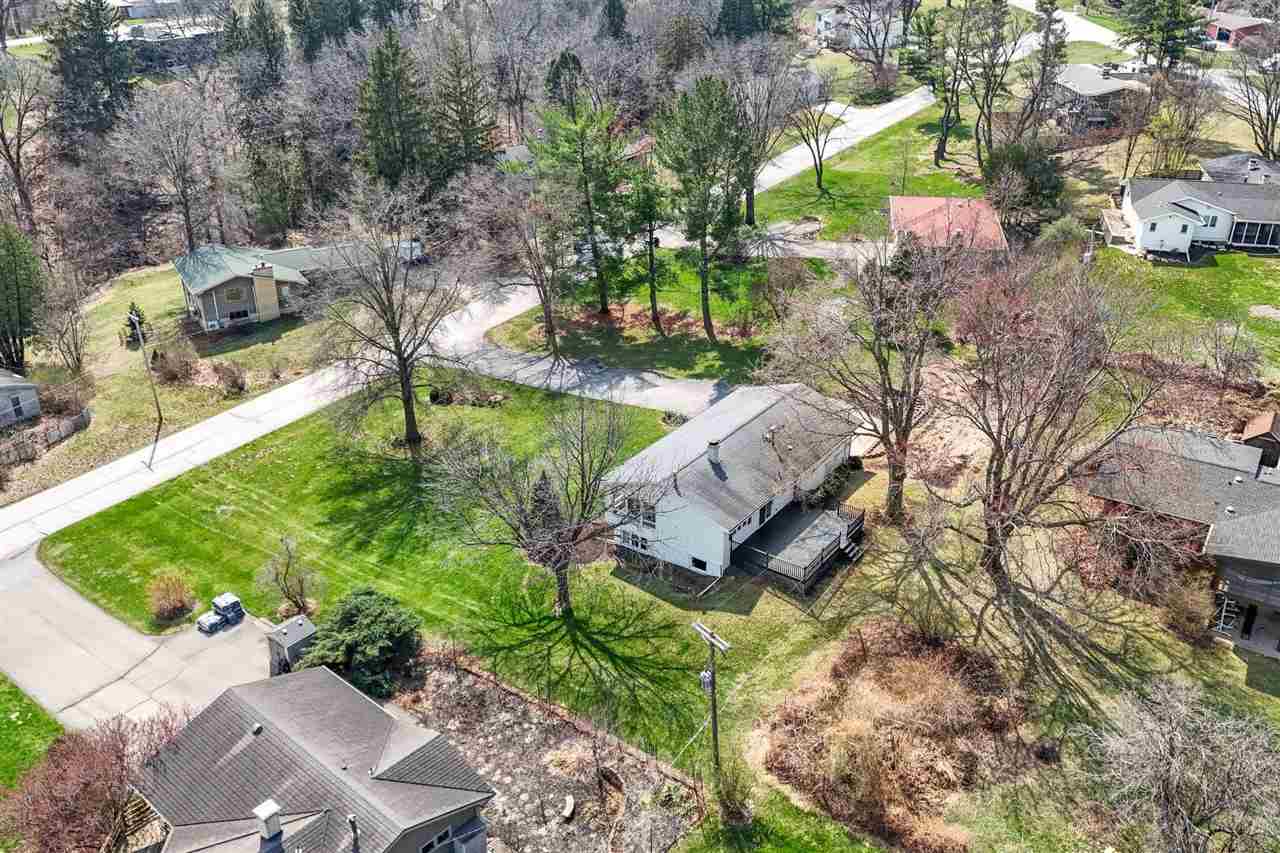 22 Fairview Knoll NE Iowa City IA 52240