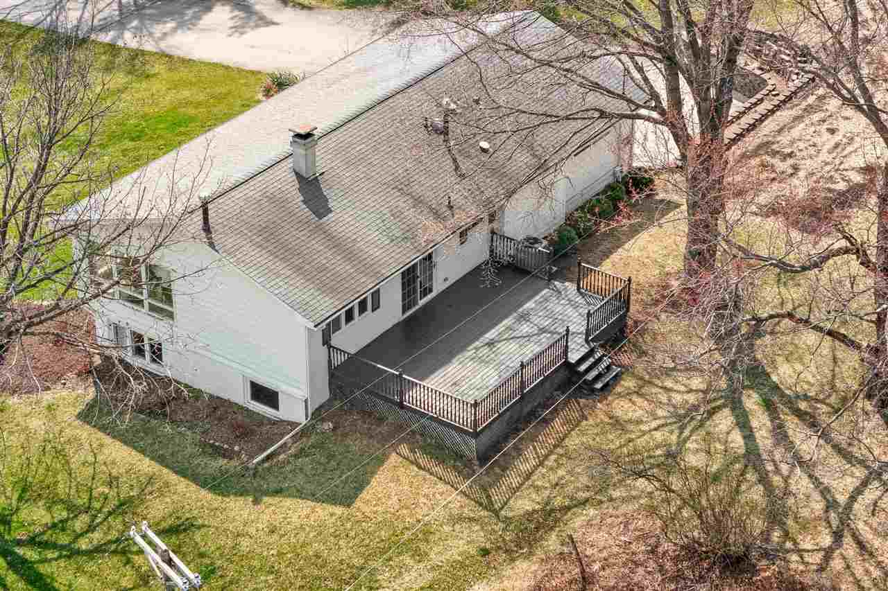 22 Fairview Knoll NE Iowa City IA 52240
