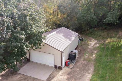 122 Cedar Park Road Mt Vernon IA 52314