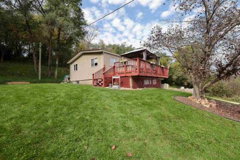 122 Cedar Park Road Mt Vernon IA 52314
