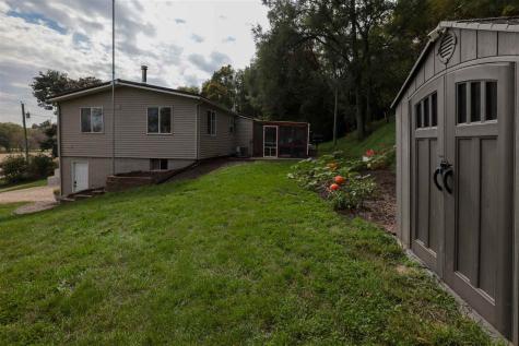 122 Cedar Park Road Mt Vernon IA 52314