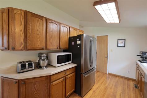 122 Cedar Park Road Mt Vernon IA 52314