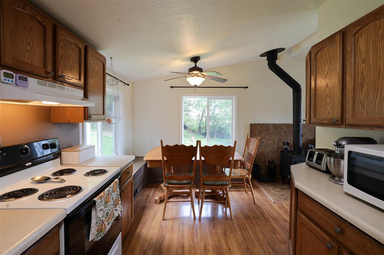 122 Cedar Park Road Mt Vernon IA 52314