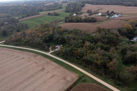122 Cedar Park Road Mt Vernon IA 52314