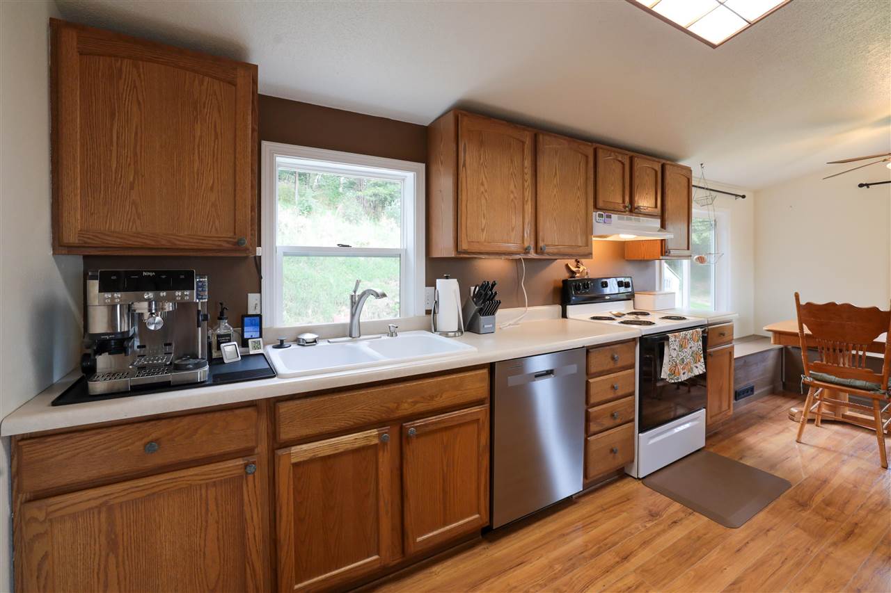 122 Cedar Park Road Mt Vernon IA 52314