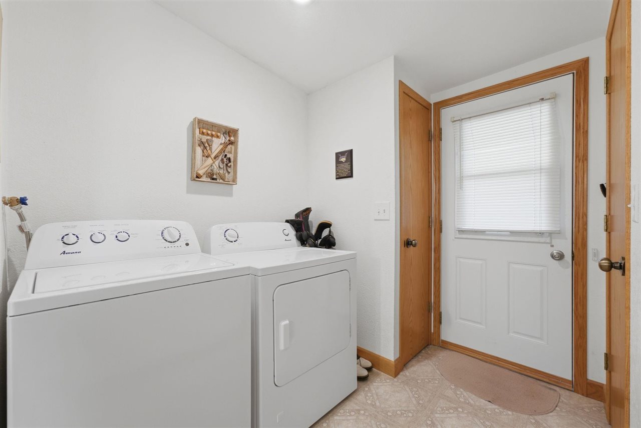 206 N Ellis Keota IA 52248
