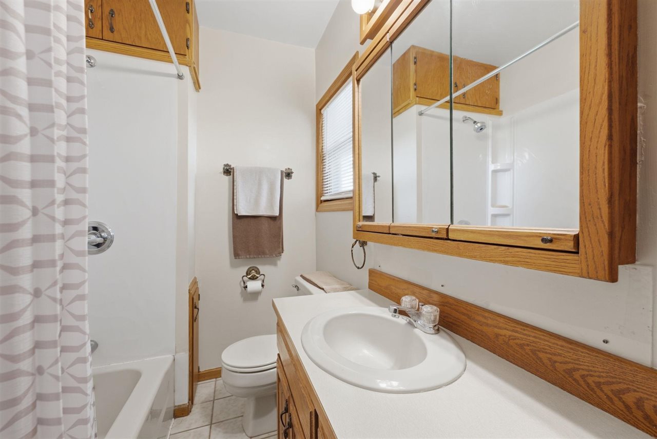 206 N Ellis Keota IA 52248