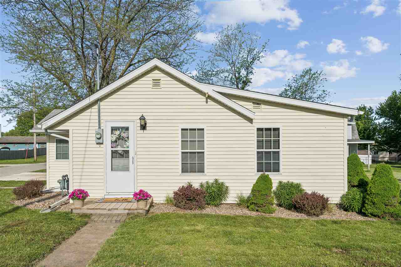 207 Center Avenue Urbana IA 52345