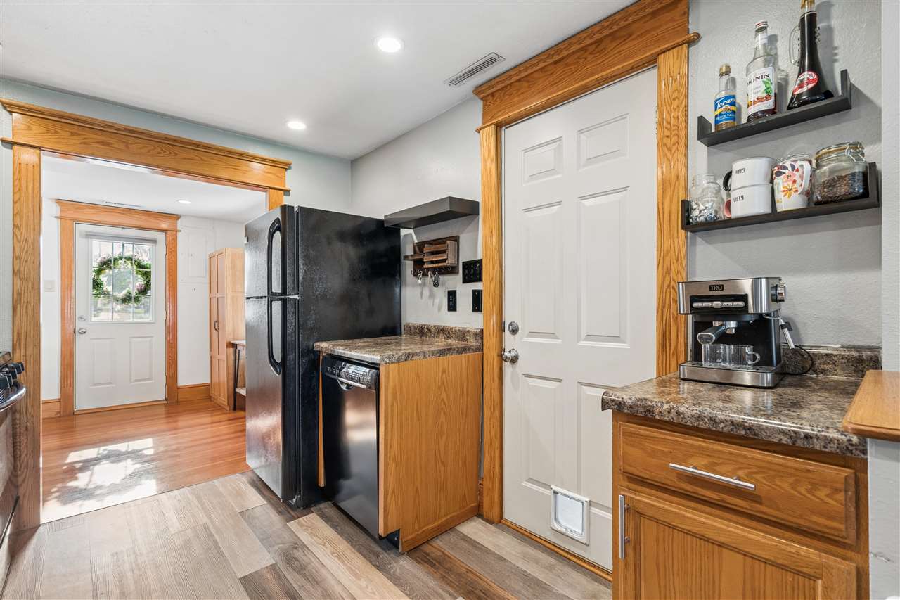 207 Center Avenue Urbana IA 52345