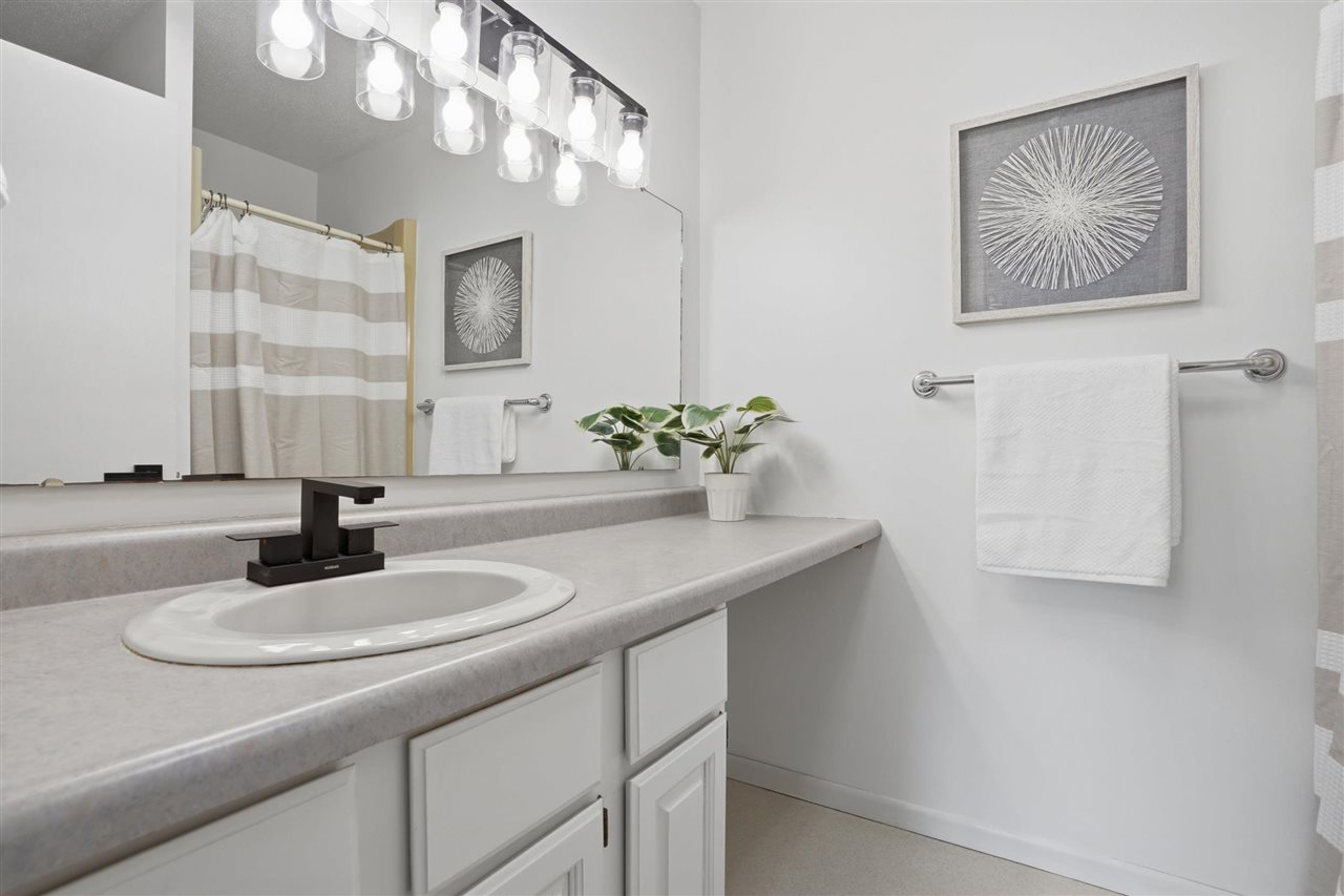 706 Holiday Road Coralville IA 52241-0000