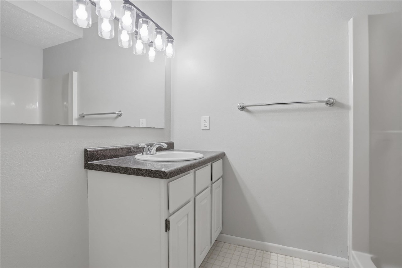 706 Holiday Road Coralville IA 52241-0000