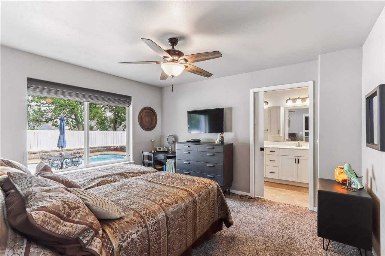 224 Kenneth Drive Iowa City IA 52245