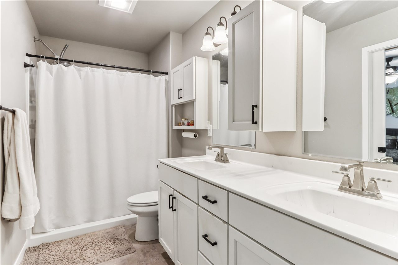 224 Kenneth Drive Iowa City IA 52245