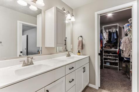 224 Kenneth Drive Iowa City IA 52245