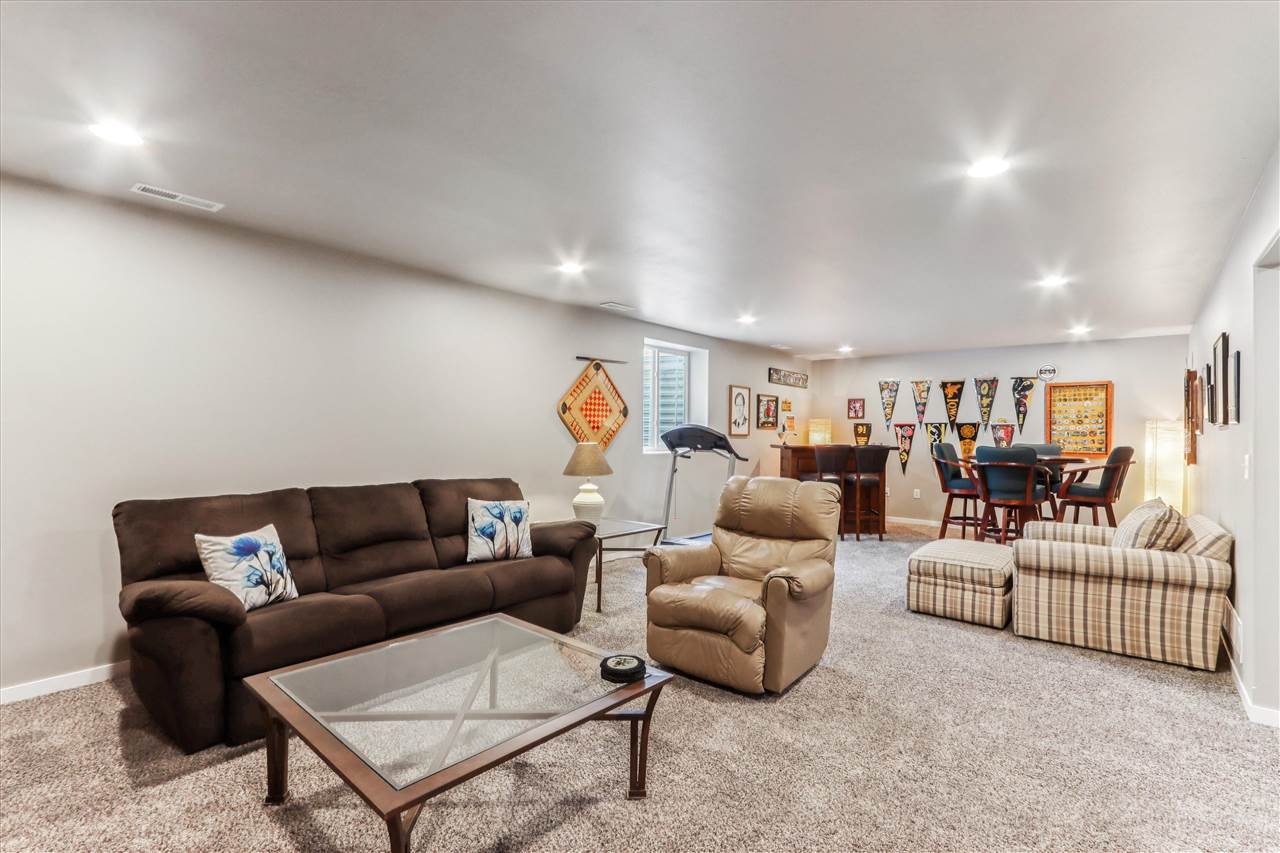 224 Kenneth Drive Iowa City IA 52245
