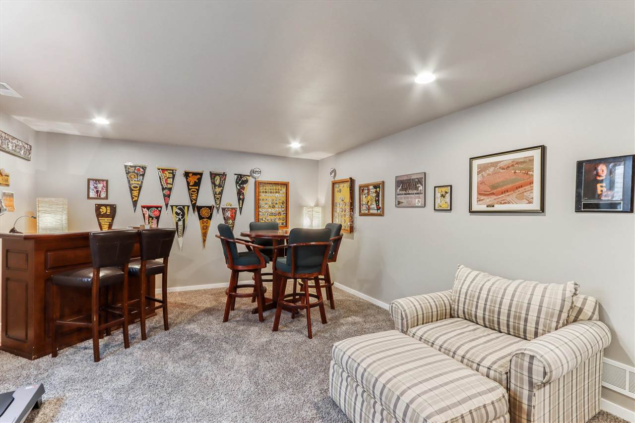 224 Kenneth Drive Iowa City IA 52245