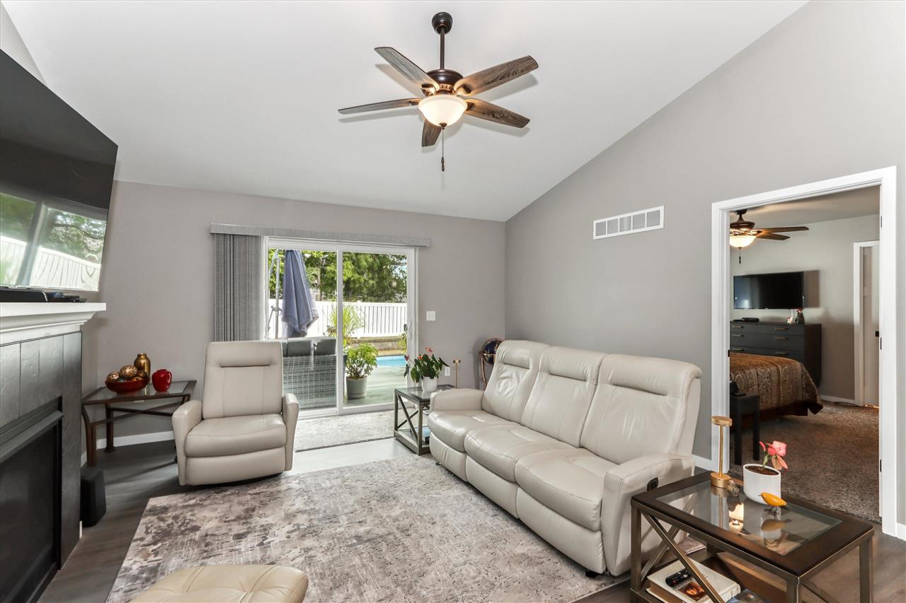 224 Kenneth Drive Iowa City IA 52245