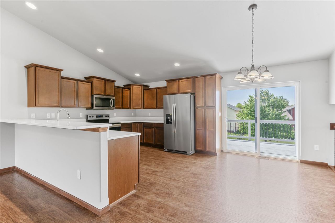 1573 Vesti Lane Iowa City IA 52240