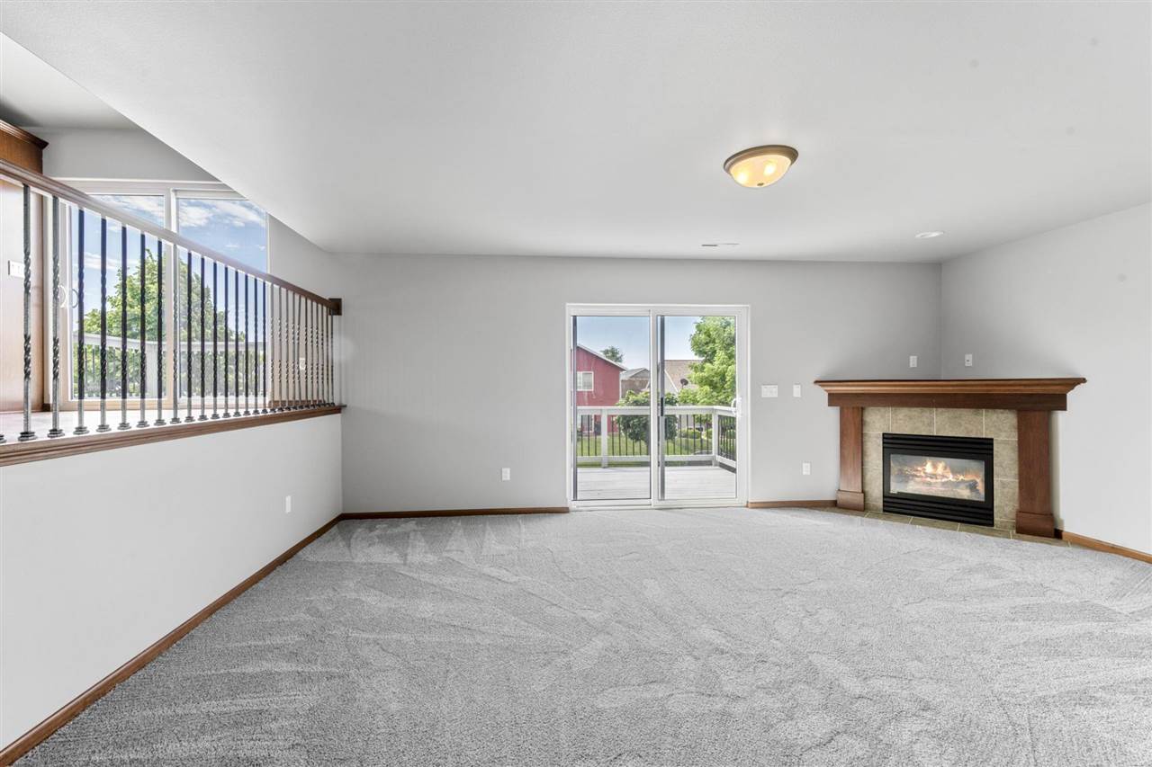 1573 Vesti Lane Iowa City IA 52240