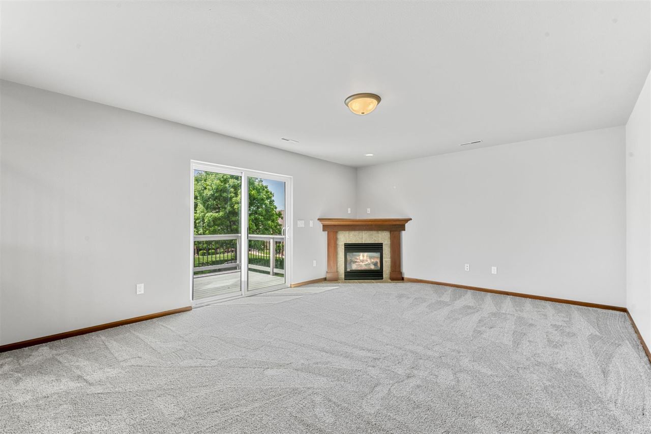 1573 Vesti Lane Iowa City IA 52240