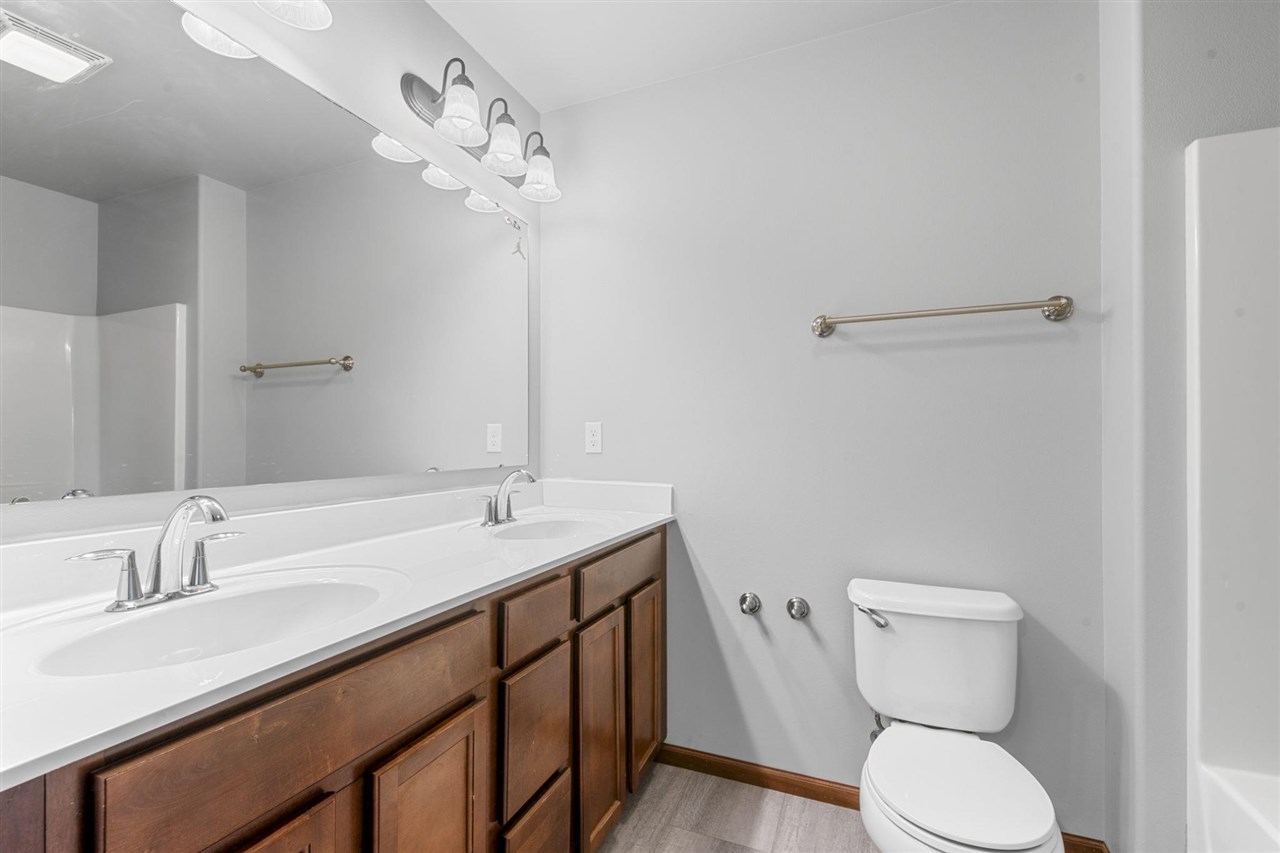 1573 Vesti Lane Iowa City IA 52240