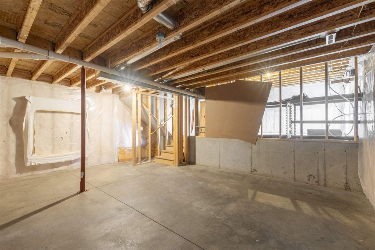 1573 Vesti Lane Iowa City IA 52240