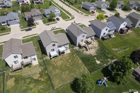1573 Vesti Lane Iowa City IA 52240
