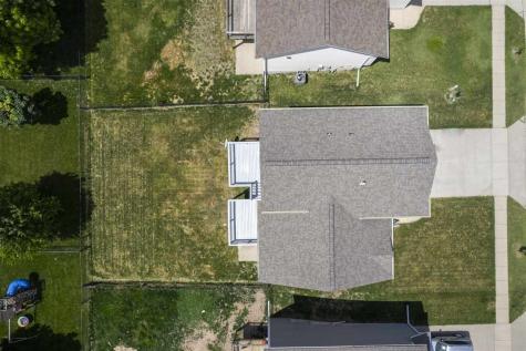 1573 Vesti Lane Iowa City IA 52240