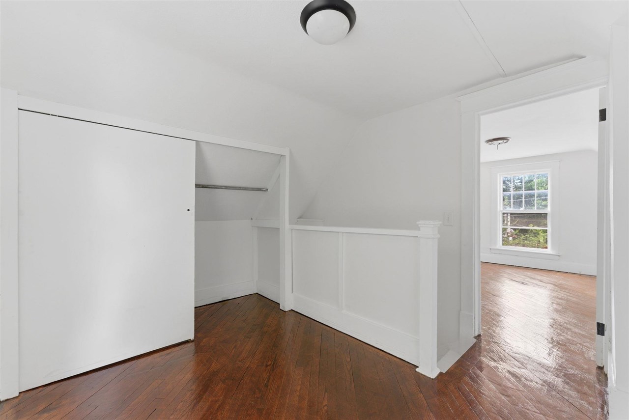 1214 E 2nd Street Muscatine IA 52761