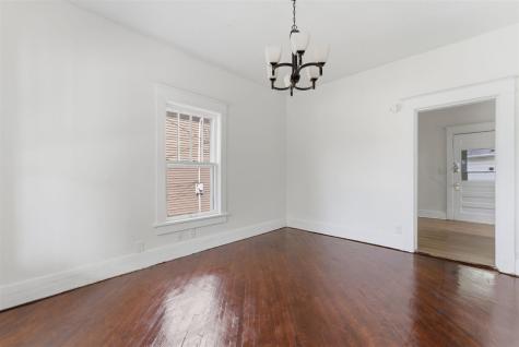 1214 E 2nd Street Muscatine IA 52761