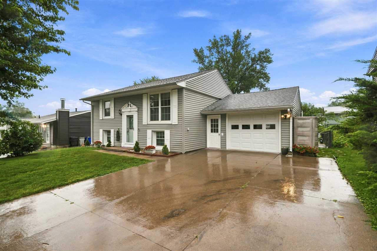 3027 Huxley Lane SW Cedar Rapids IA 52404