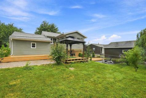 3027 Huxley Lane SW Cedar Rapids IA 52404