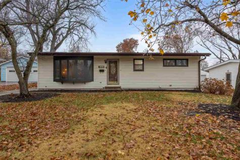 3825 NE Northwood Drive Cedar Rapids IA 52402