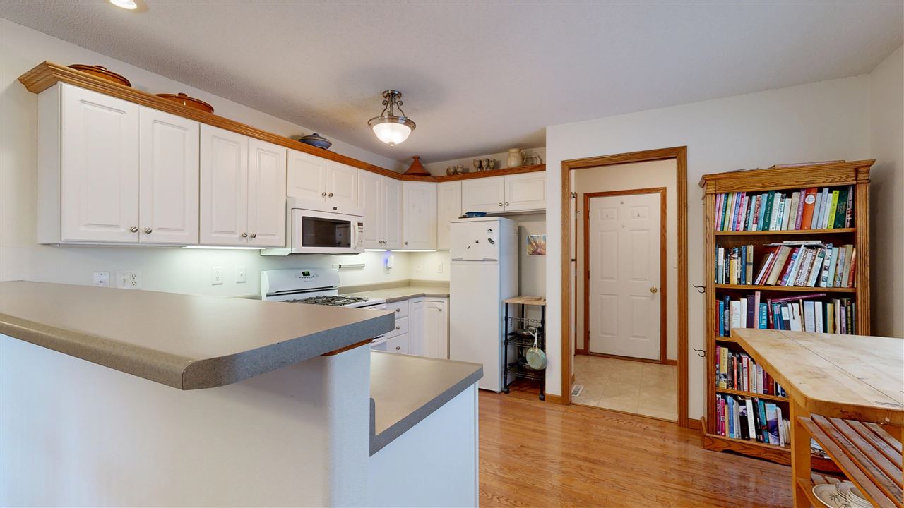649 Tipperary Road Iowa City IA 52246