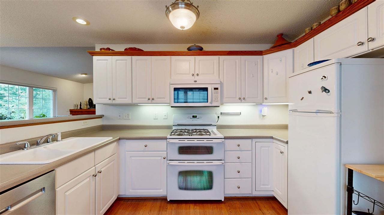 649 Tipperary Road Iowa City IA 52246